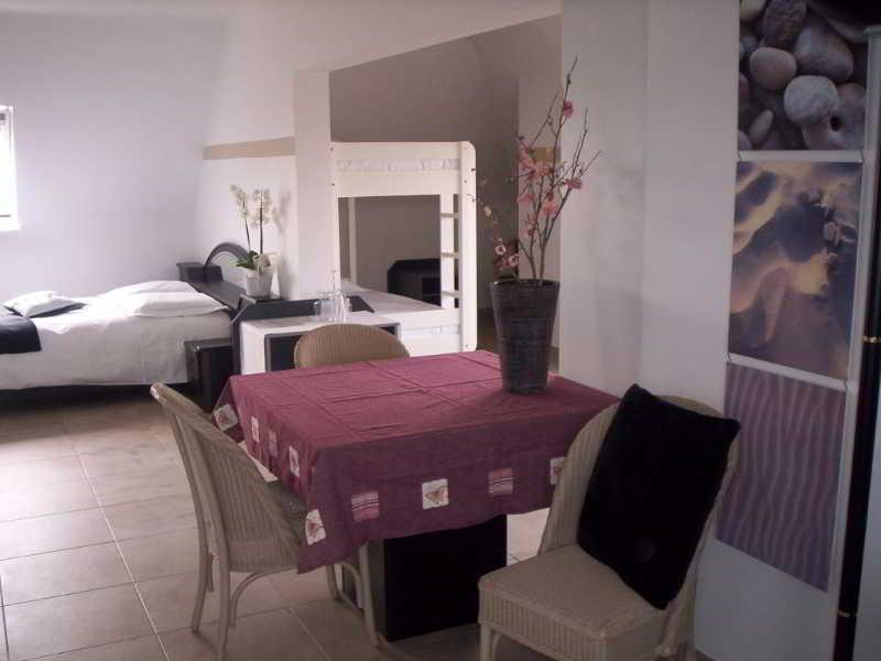 זאונקרקה Boutique Hotel Butler מראה חיצוני תמונה